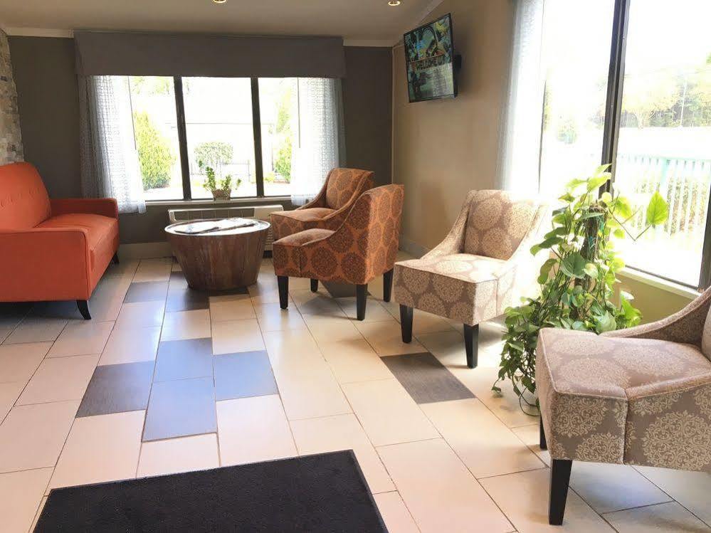 Super 8 By Wyndham